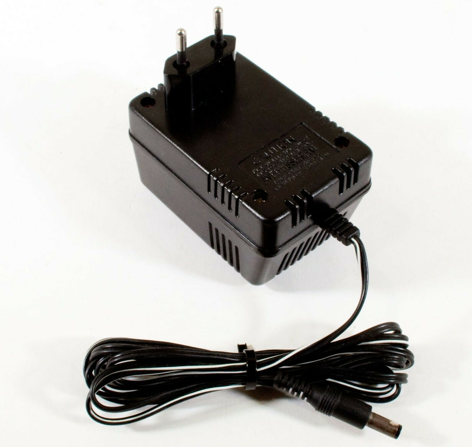 SY SY-09090-GS AC Adapter 9V 900mA Original Power Supply Charger Europlug Output Current: 900 mA MPN: SY-09090-GS - Click Image to Close